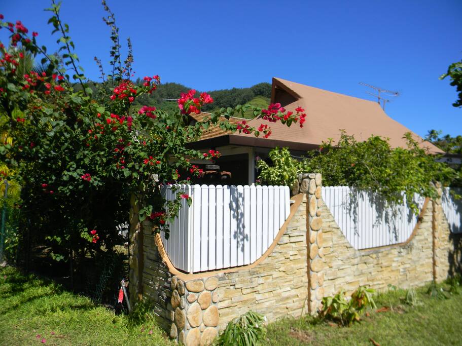 La maison, coquette et bien équipée