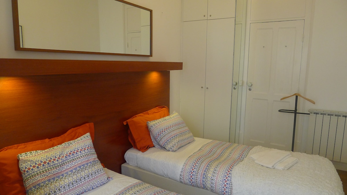 1ère chambre  (au 1er étage)