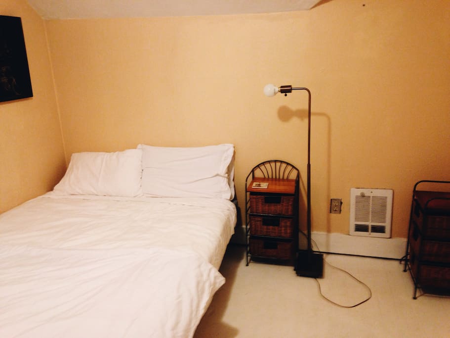 Guest bedroom
