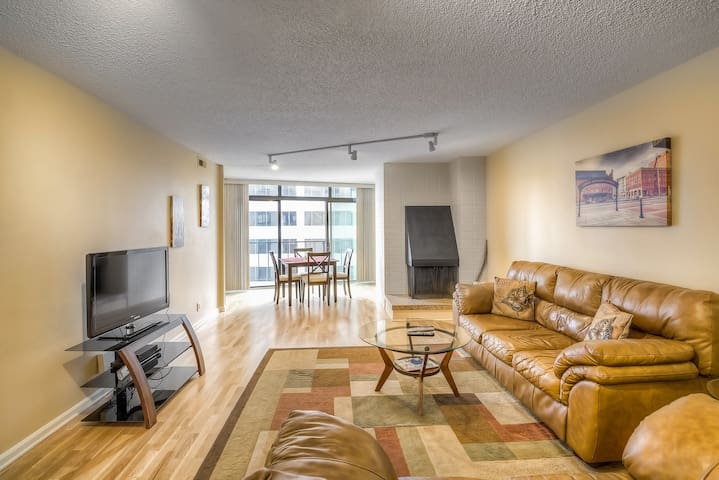 Spacious LoDo Condo - Larimer - Walk Everywhere!