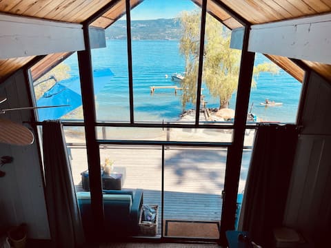 Private Okanagan lake front cottage