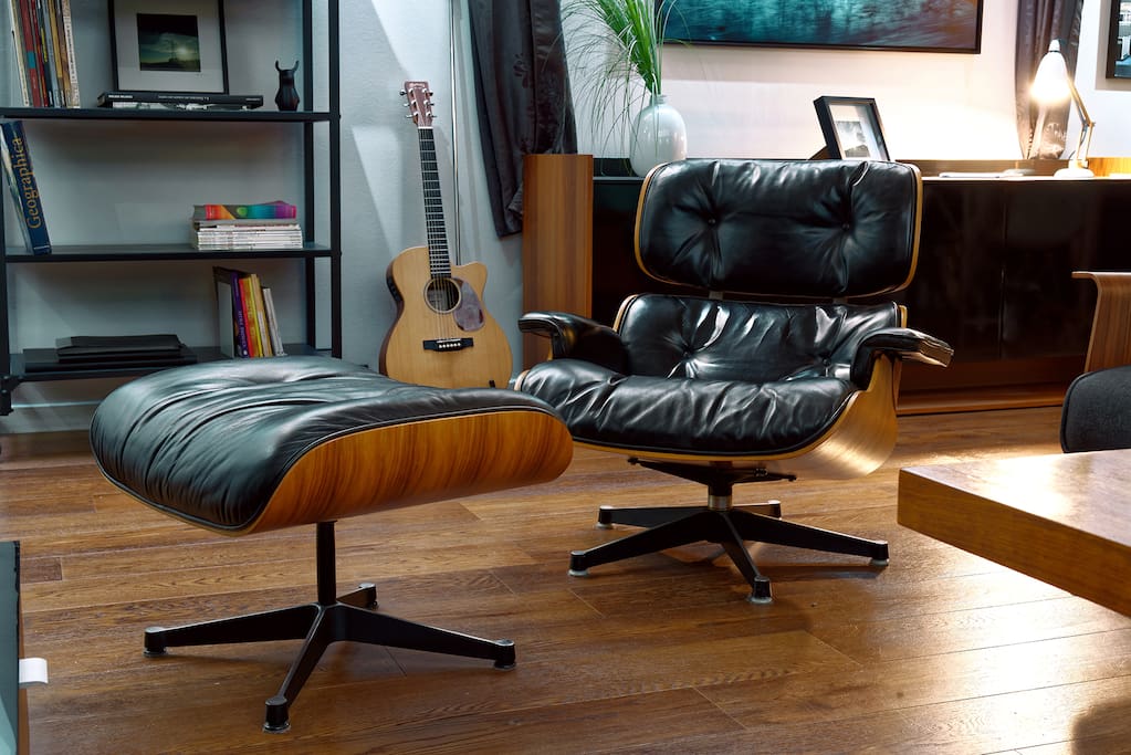 Espace détente avec fauteuil Eames vintage 1965...