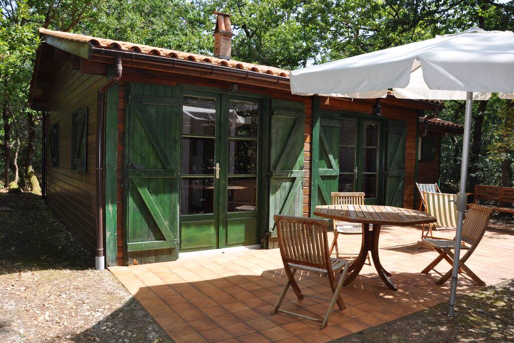 Terrasse côté salon et cuisine