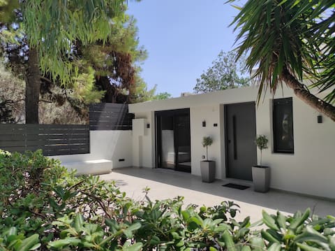 Kavouri Seaside Luxury Bungalow