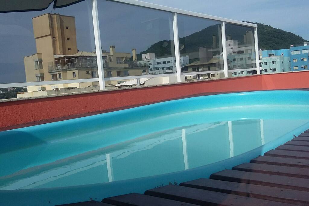 Piscina com manutenção 2 x semana