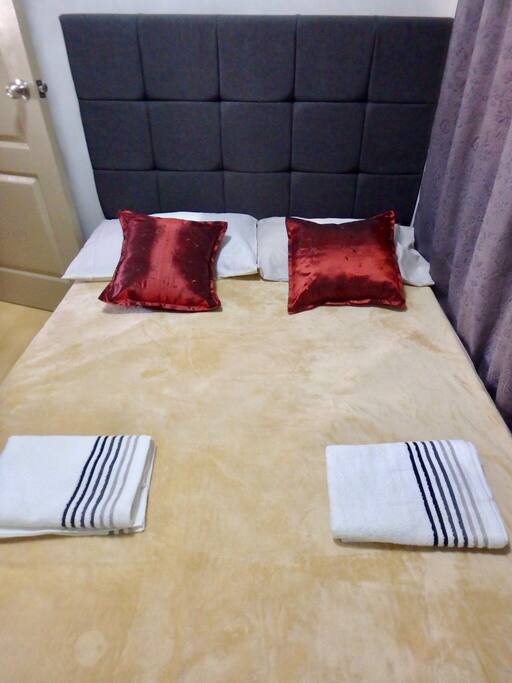 Bedroom 1: Queen sized bed