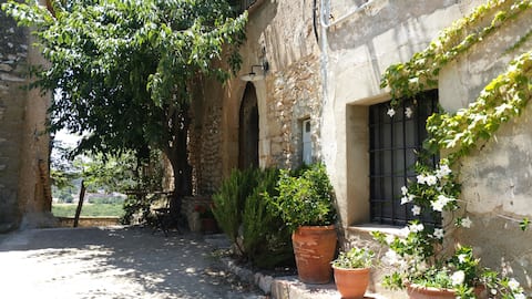 Charming 18th century country house