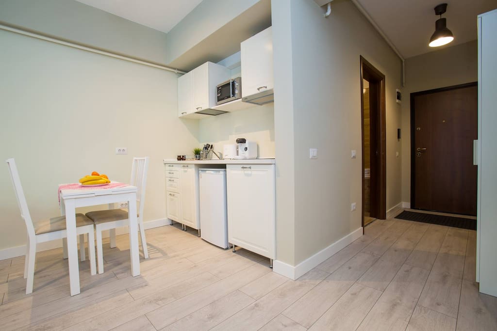 The studio have kitchen fully furnished and equipped.