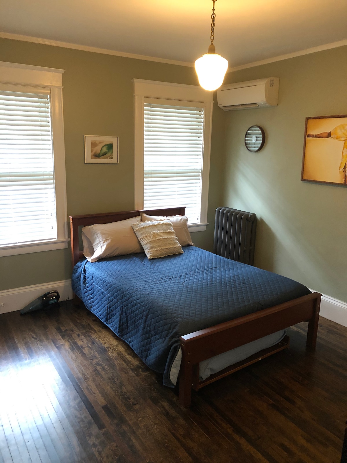 2nd Floor guest with twin trundle bed underneath 