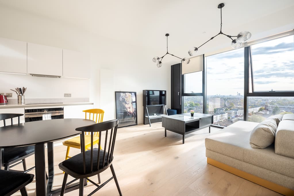 Stunning Apartment with Glorious Views (HH1 II)