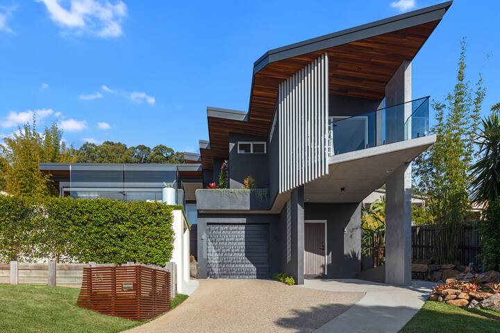 State of the art beach retreat gallery image 5