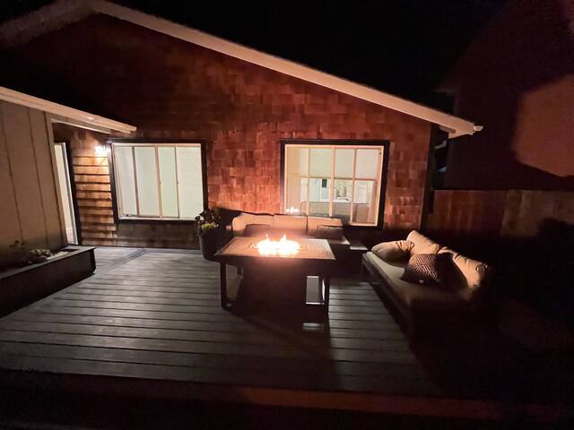 Beachside 3-bedroom Cottage gallery image 4