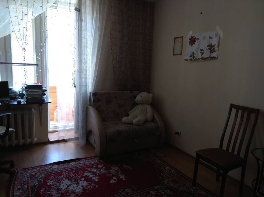 Комната площадь 22 кв.м. диван раскладной, на 1 челоаека