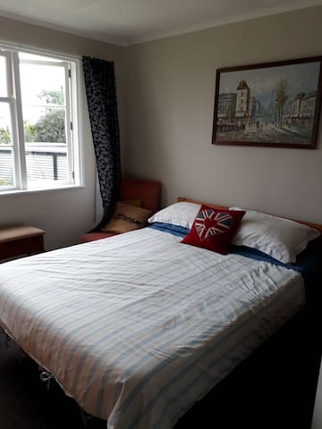 Quiet, Sunny, Central Rotorua Room