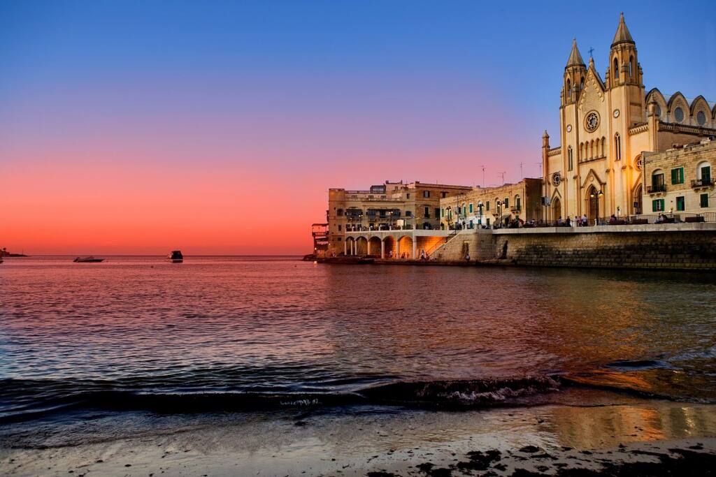 Balluta bay - a beautiful spot, only 15 mins walk away