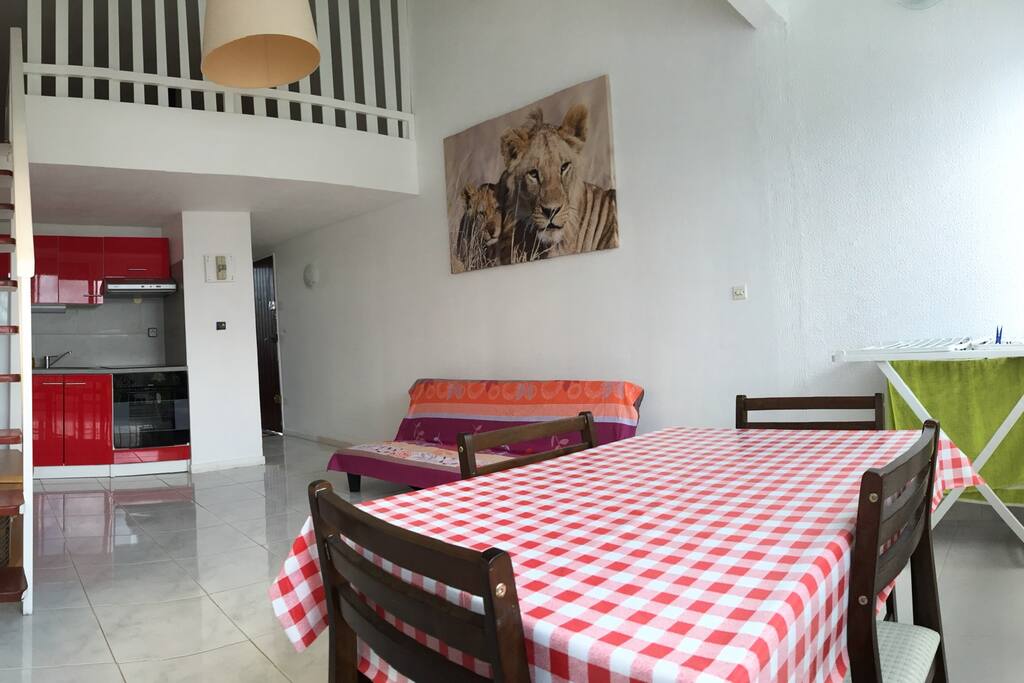 Appartement entièrement rénové et équipé