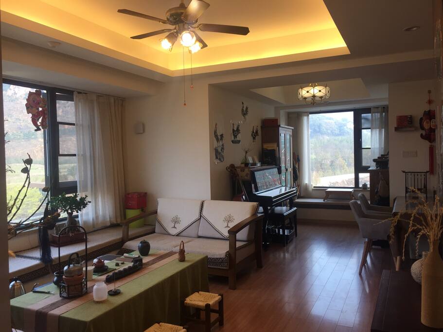 雄鸡高啼,家业有兴。