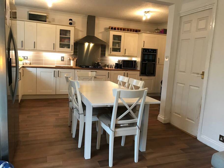 Kitchen/family room