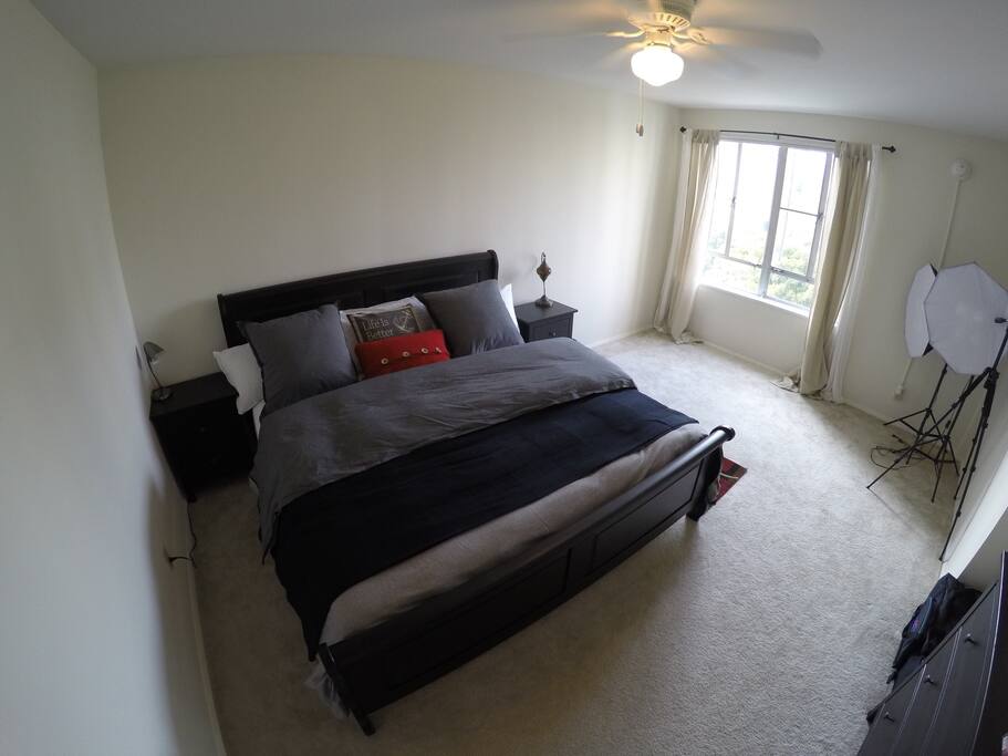 The bedroom with a King size Bed and beautiful View