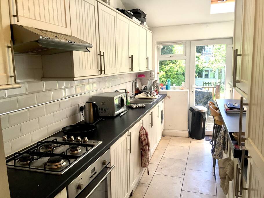 Kitchen - Oven/Microwave/Kettle