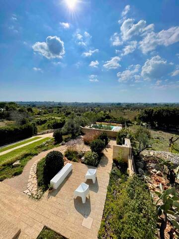 Villa con piscina in zona panoramica gallery image 5