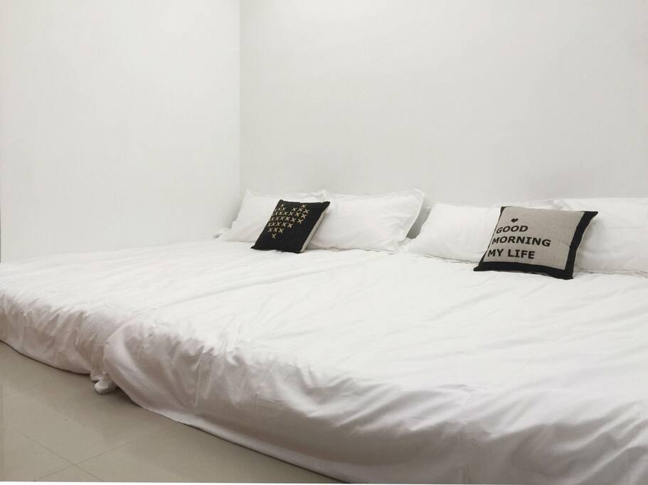 Room1