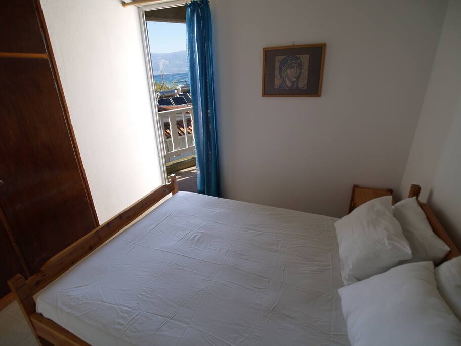 The room with the double bed