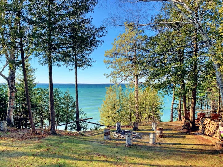 *4pm Checkout Jan-Apr* Cozy Lakefront w/Fireplace