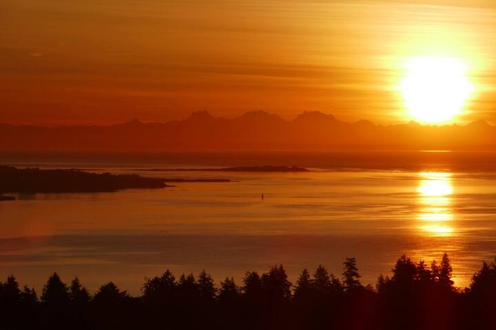 Pacific View Retreat gallery image 4