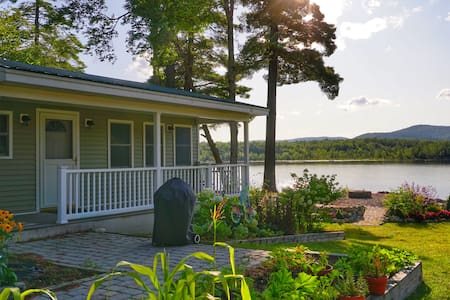 North Country Lake House - Loon (no cleaning fee)