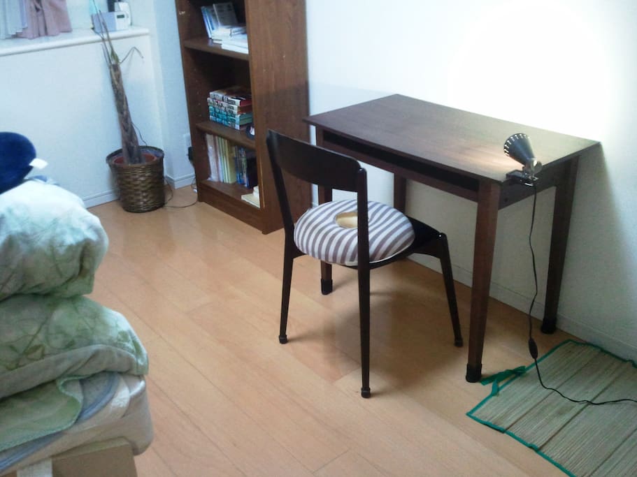 You can use this desk!