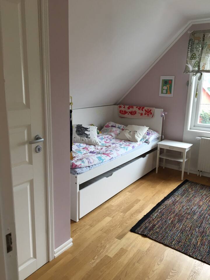 საძინებელი 4