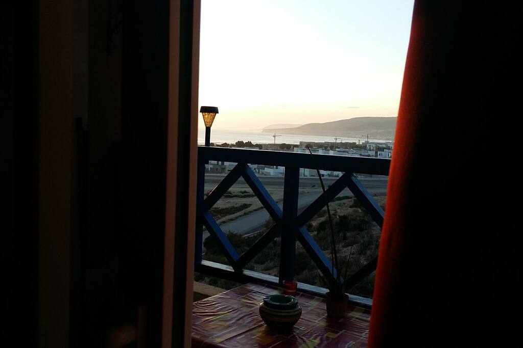 balcon vue mer, golf , Taghazout village Taghazout Bay. Merveilleux coucher de soleil tous les jours.