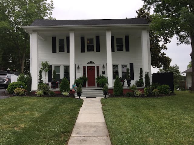 Historic Home in Downtown Dickson