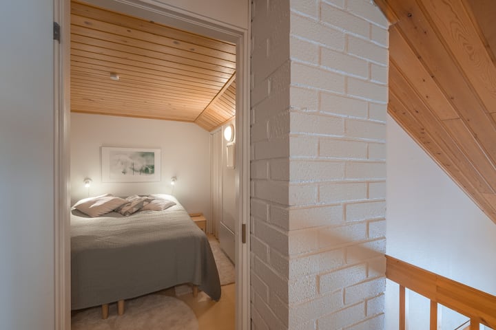 Საძინებელი 3, მაღლა.