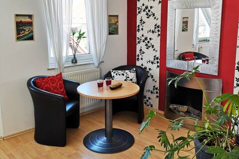 Entire house-120 sqm quiet oasis near Berlin (S-Bahn near)
