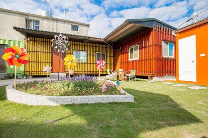 Little Ryukyu Happy Cottage (Container 8 Double Room)