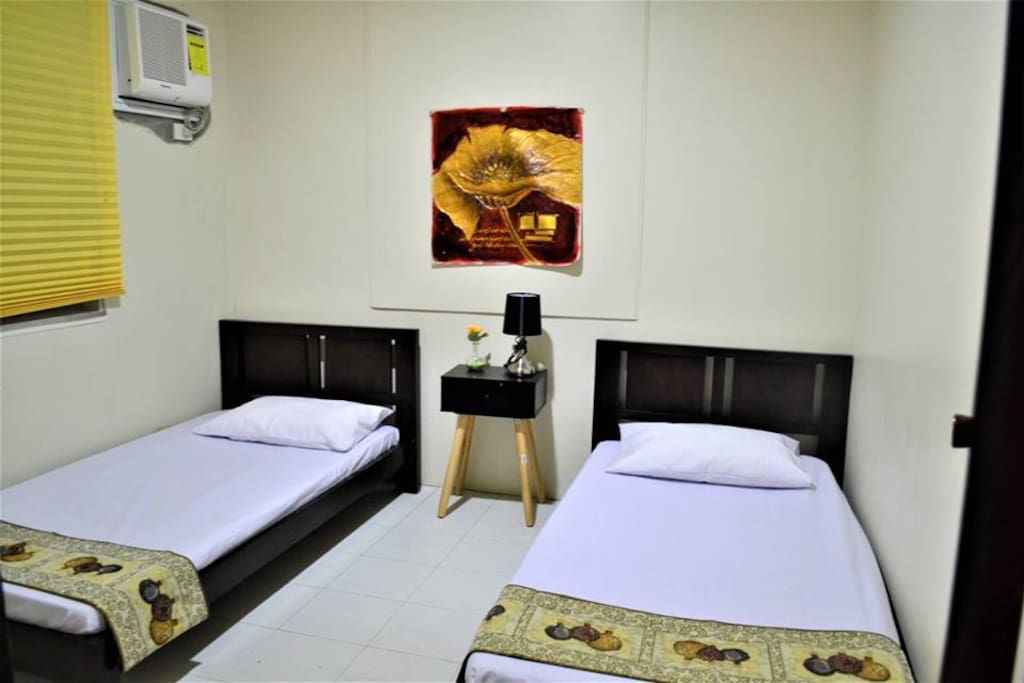 Room 2 ( 2 beds for 2 to 4 persons)
