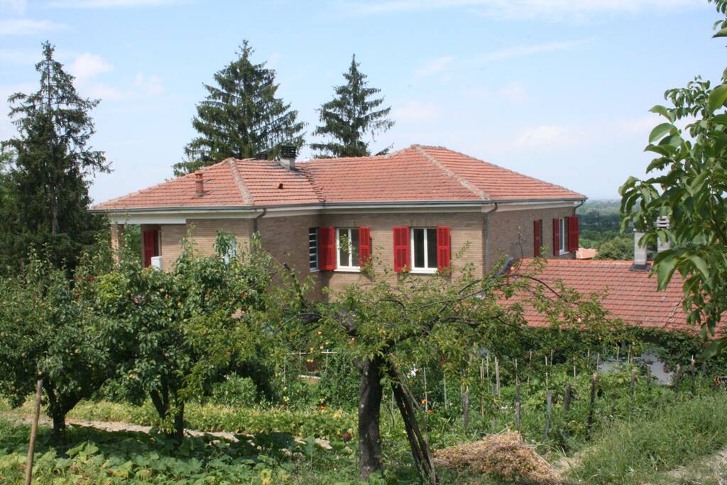 Casale sulla Collina dei Ciliegi