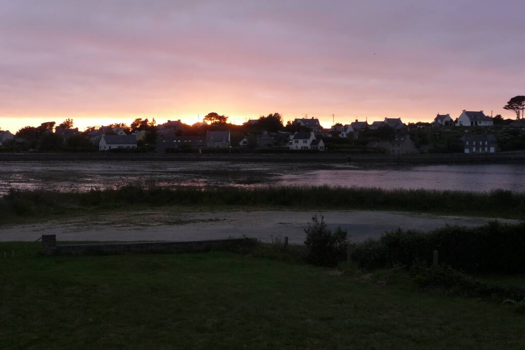 Coucher de soleil depuis la cuisine
