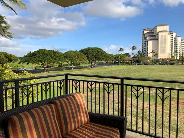 2+2 Luxurious, Spacious, High-end Beachfront Condo gallery image 3