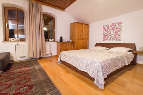 Cozy, Comodo, gemütliche apartmen near the airport