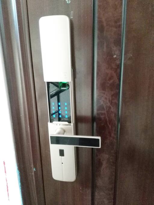 指纹锁方便出入