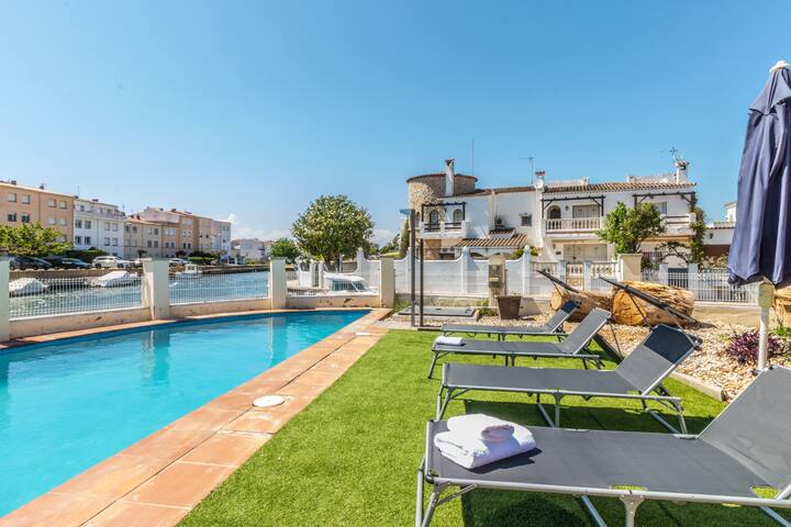 The Goldhome managed Airbnb listing 3