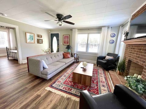 Cozy Coats Cottage: Campbell & Wedding Venues!