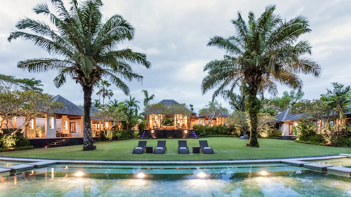 Bali Luxury Villas & Vacation Rentals | Airbnb Luxe | Luxury Retreats