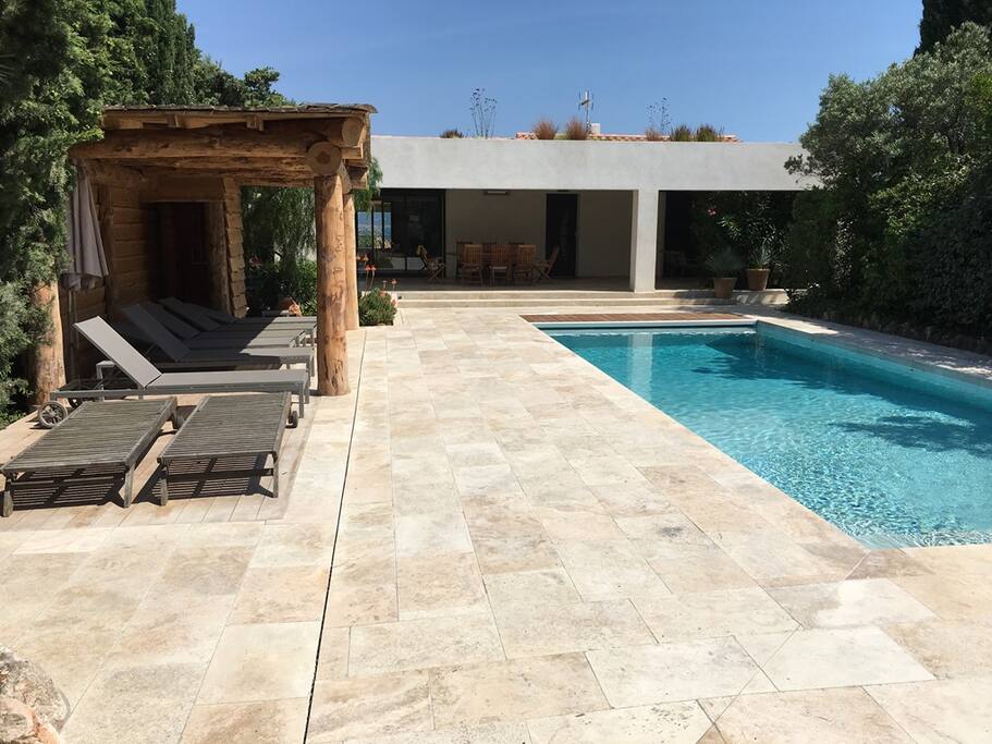 PISCINE ET PLAGE