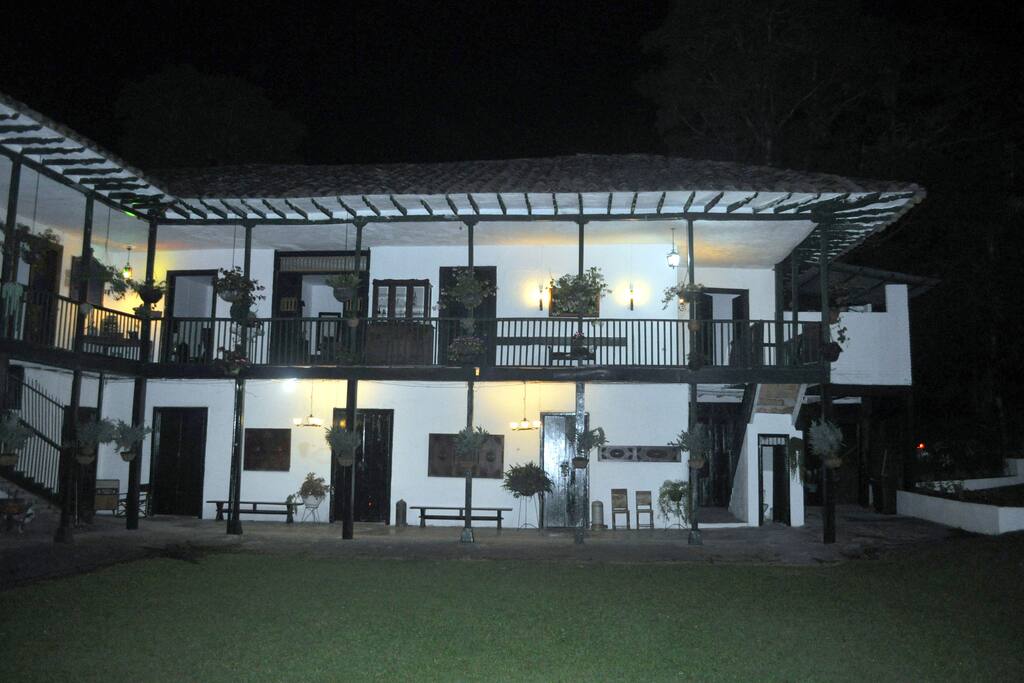 Fachada Oriental