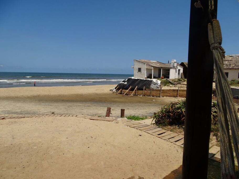Frente hacia el mar. Pérgola