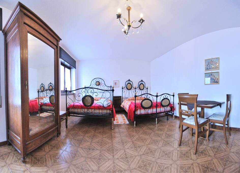 Room 1